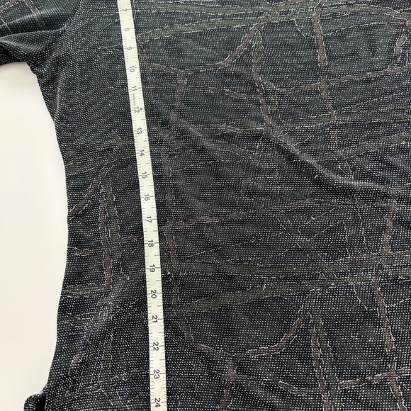 Chico’s Design Women’s Metallic Top Size 3 - Picture 5 of 6